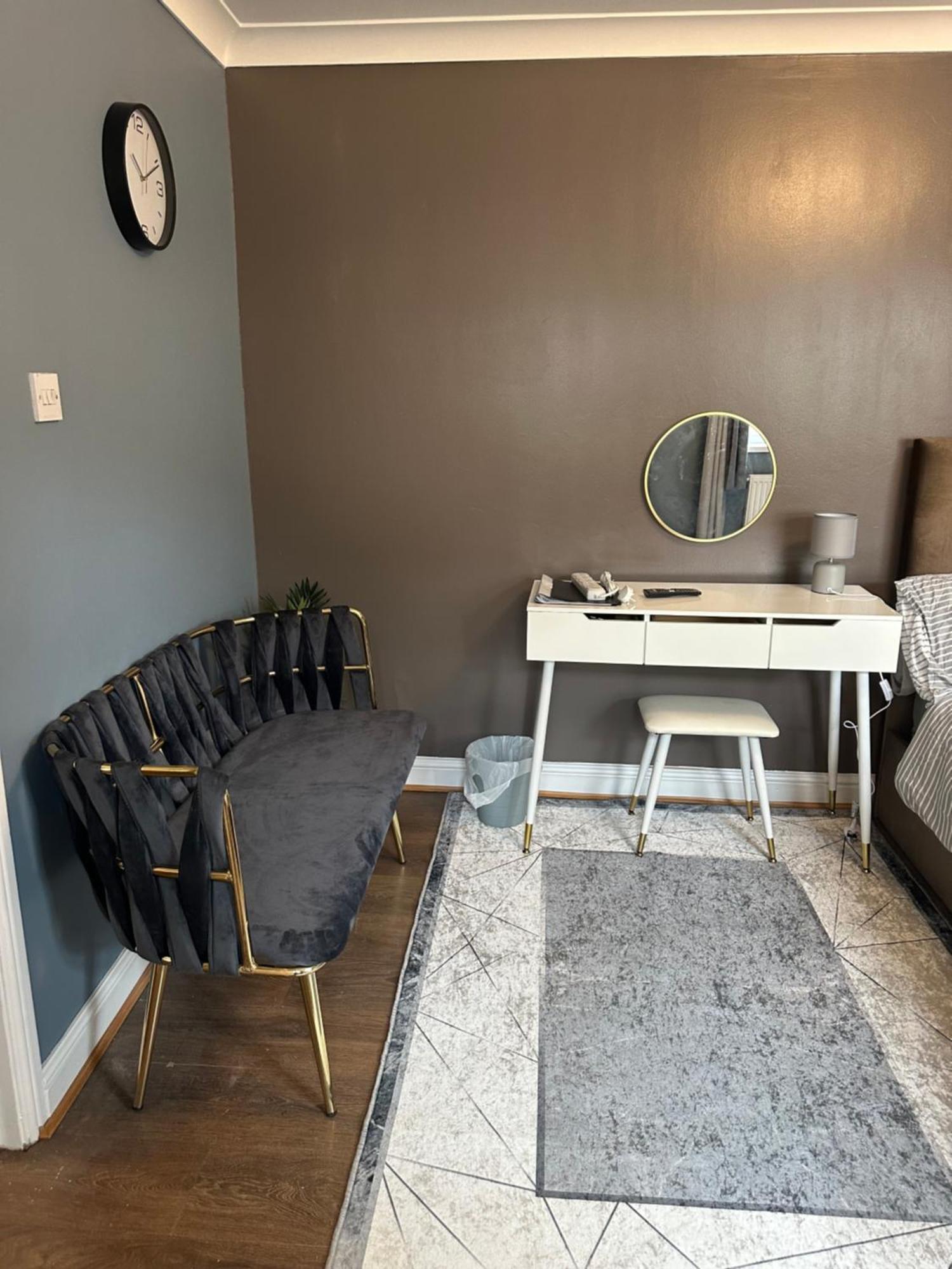 Amazing Ground Floor One Bedroom Apartment Forest Road ลอนดอน ภายนอก รูปภาพ